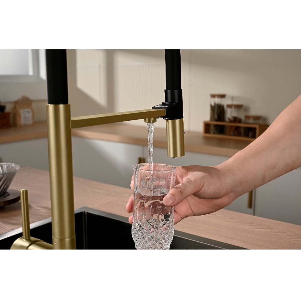 Смеситель кухонный Vincea VKF-120 с краном для питьевой воды Золото матовое — изображение 4